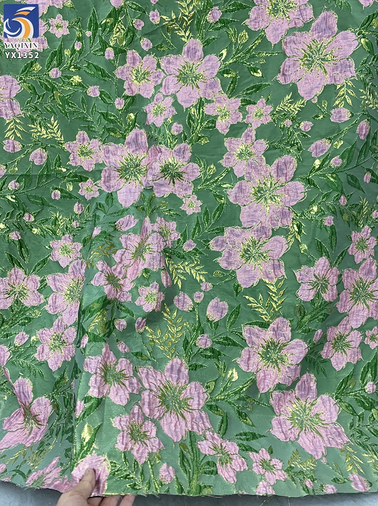 YX1352 Hot Large Flowers Design Pink Brocade Fabric Embossed Chinese Brocade Fabric for Home Textiles Clothing - 图片 6