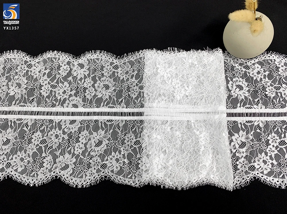 YX1357 26CM*150CM Eyelash Lace Fabric for Dress Trimmings Garments Custom Dyed Design Embroidered Eyelash Lace Fabrics - 图片 6