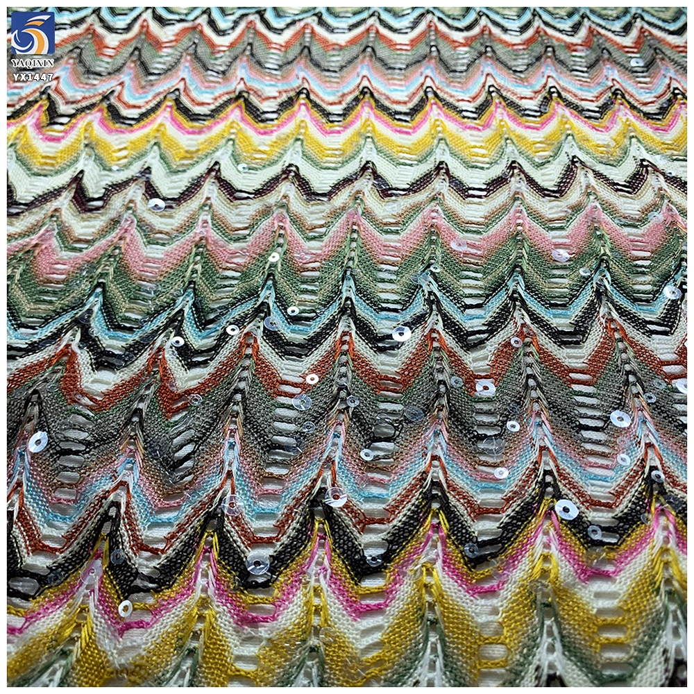YX1447 300gsm 5mm Sequins Knit Jacquard Fabric 100 Percent Polyester Chevron Pattern for Dress and Swimwear - 图片 4