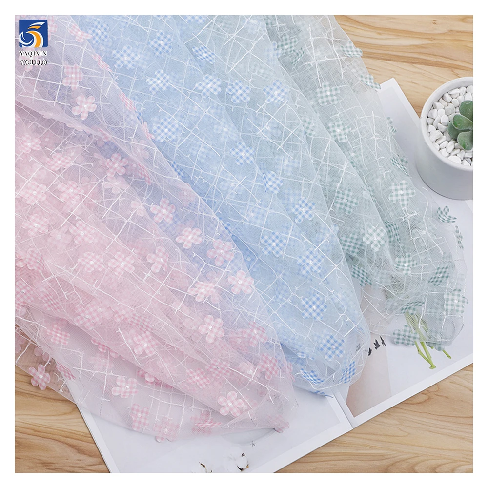 YX1110 New Fashion 2026 Design Checkered Embroidered Tulle Fabric With 3D Florals 3D Mesh Fabric for Short Skirts - 图片 2