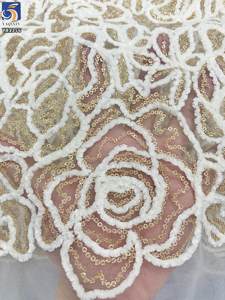 YX1356 130cm 300gsm Latest 2026 White Plush Rope Embroidery Mesh Lace Fabric With Small Gold Sequins for Lace Dress - 图片 5