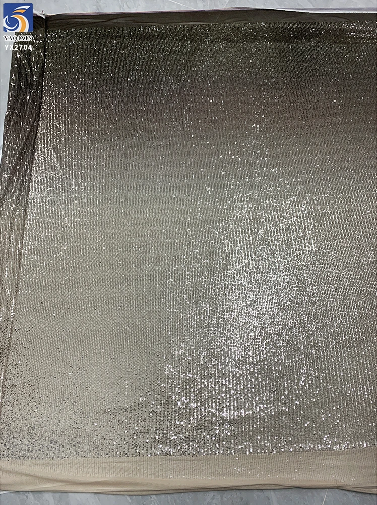 YX2704 Premium Iridescent Gradient Ombre Sequin Fabric Wholesale Stretch Mesh Shiny Sequin Fabric - 图片 3
