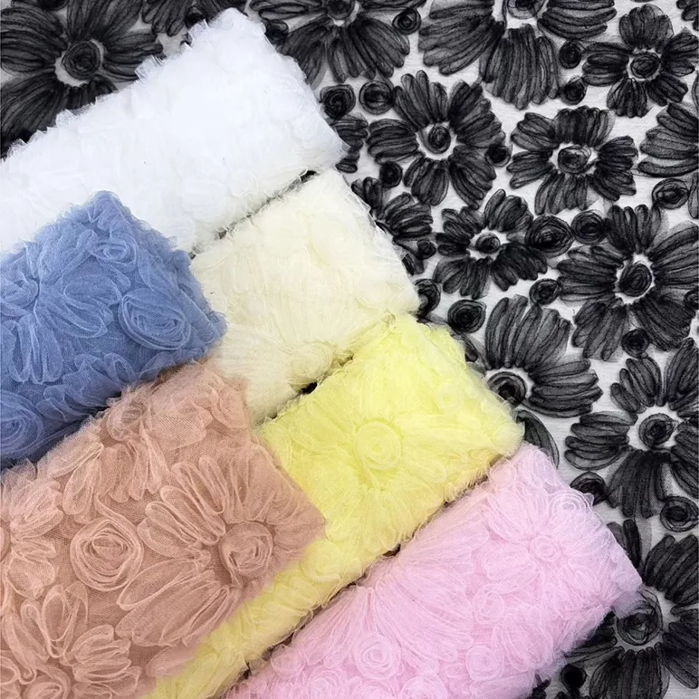 YX1426 3D Daisy Flower Tulle Embroidery Fabric Mesh 135cm New Style Girls Princess Puffy Dress Party Gown Textile Factory Direct