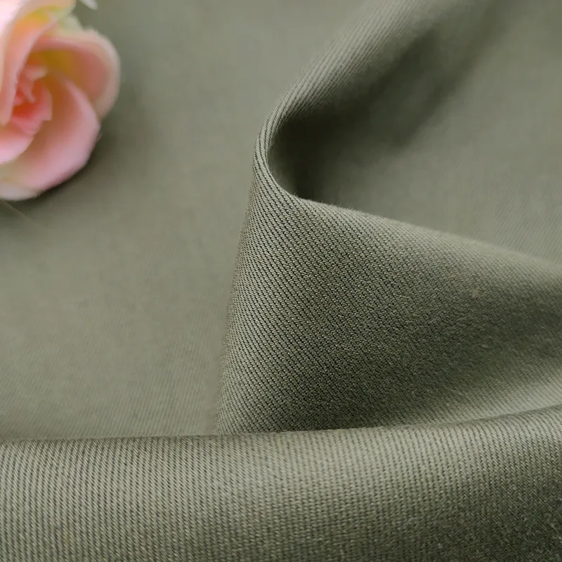 C262-1 Wholesale 220gsm Grass Green 68% Cotton 29% Polyester Blended Stretch TC Cotton Twill Fabric for Pants/Shirts