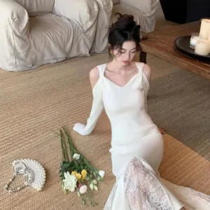 YX2600 Personalized Wholesale Price Chantilly Lace Fabric Eyelash Woman Red Lace Dress Fashion Lace Fabric