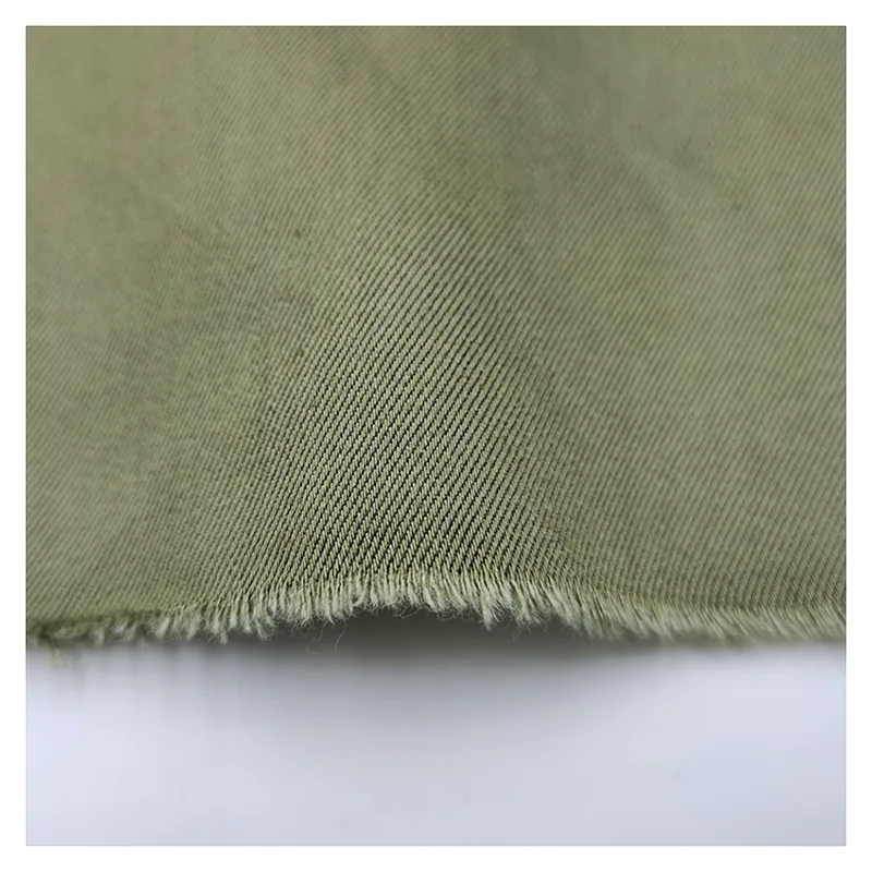 C262-1 Wholesale 220gsm Grass Green 68% Cotton 29% Polyester Blended Stretch TC Cotton Twill Fabric for Pants/Shirts
